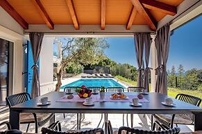Seaview Villa Luka With Pool
