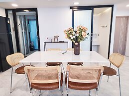 Pool Access Massive Townhouse