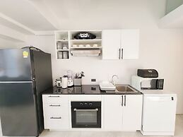 Pool Access Massive Townhouse