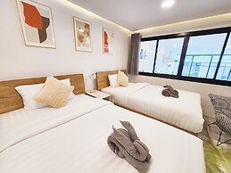 Pool Access Massive Townhouse