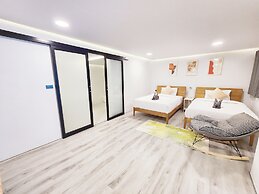 Pool Access Massive Townhouse