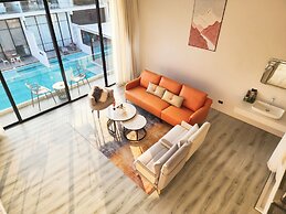 Pool Access Massive Townhouse