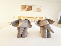 Pool Access Massive Townhouse