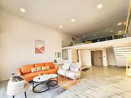 Pool Access Massive Townhouse