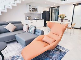 Pool Access Massive Townhouse