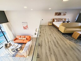 Pool Access Massive Townhouse