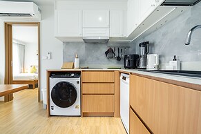 Seaside 2BR 200 m to BangTao beach