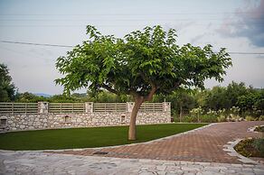 Terra Hélios Suites & Studios