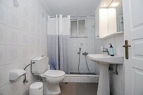 Terra Hélios Suites & Studios