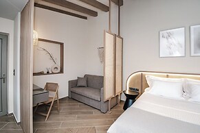 Terra Hélios Suites & Studios