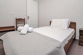 Terra Hélios Suites & Studios