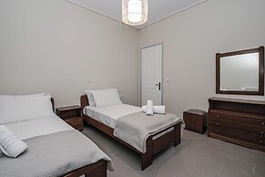 Terra Hélios Suites & Studios