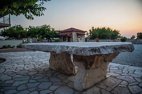 Terra Hélios Suites & Studios