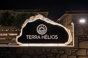 Terra Hélios Suites & Studios