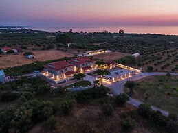 Terra Hélios Suites & Studios