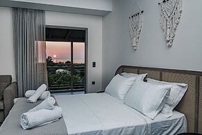 Terra Hélios Suites & Studios