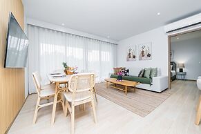 Beachside 2BR 200 m to BangTao beach