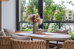 2BR Beachside 200 m to BangTao beach