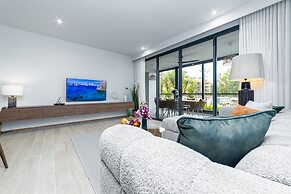 2BR Beachside 200 m to BangTao beach