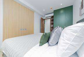 2BR Beachside 200 m to BangTao beach