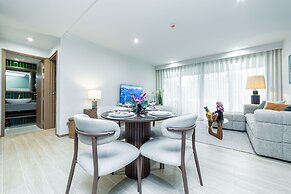 2BR Beachside 200 m to BangTao beach