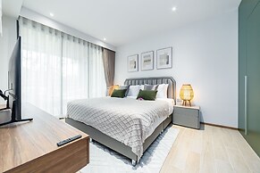 2BR Beachside 200 m to BangTao beach