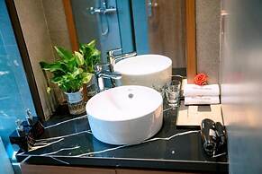 Toan Cau Hotel