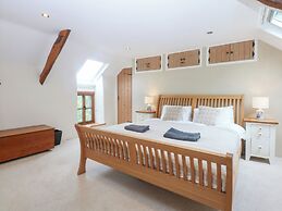 Ty Newydd