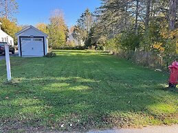 Pine Tree Trail Lodge