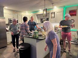 Pine Tree Trail Lodge