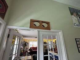 Pine Tree Trail Lodge