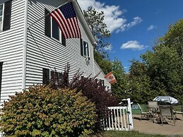 Pine Tree Trail Lodge