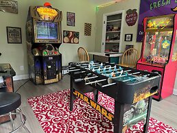 Pine Tree Trail Lodge