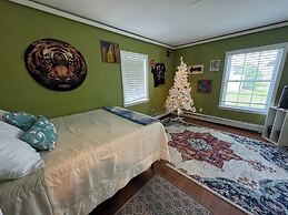 Pine Tree Trail Lodge