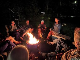 Pine Tree Trail Lodge