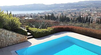 Holiday House Sole View & Shared Pool