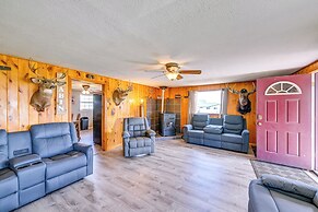 Hunt, Fish & Hike: Home w/ Deck in Encampment