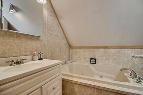 Mountain-view Deck! Cabin By Mt Abraham Skiing