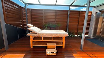 Setai Aquamaris - by Setai Apartaments