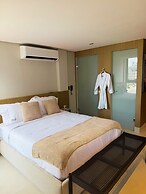 Setai Aquamaris - by Setai Apartaments