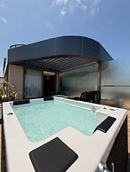 Setai Aquamaris - by Setai Apartaments
