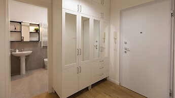 Annietta Apartment