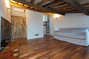 Coronari Apartment
