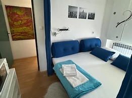 Duga House