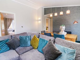 7 Lake View