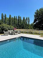 Maison piscine & tennis partagés