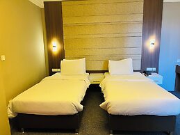 EGAN HOTEL