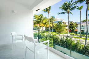 Beach Haus Key Biscayne II
