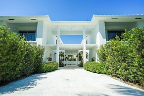 Beach Haus Key Biscayne II