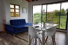 ROBLE COLONIAL